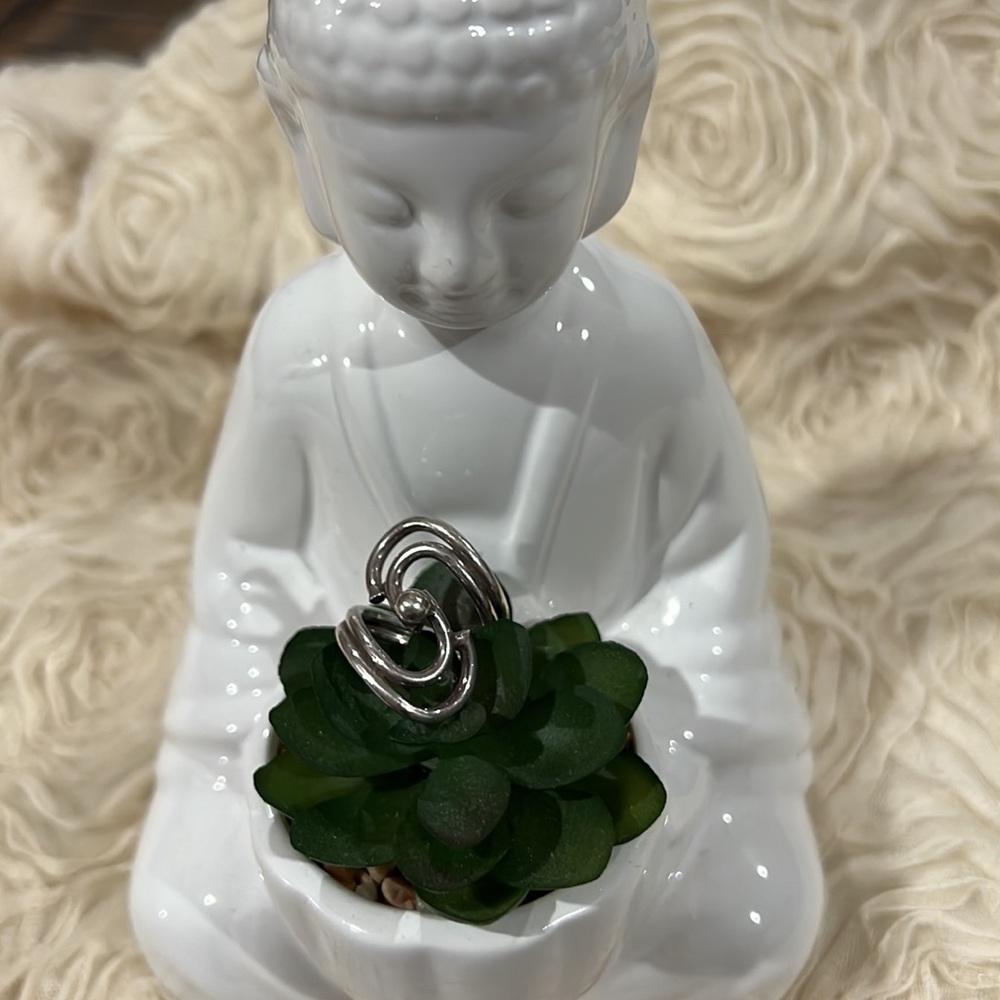 Artisan Sterling Handcrafted Unique Ring Size 7 - image 2